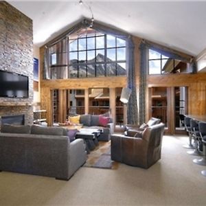 The Lodge At Mountaineer Square